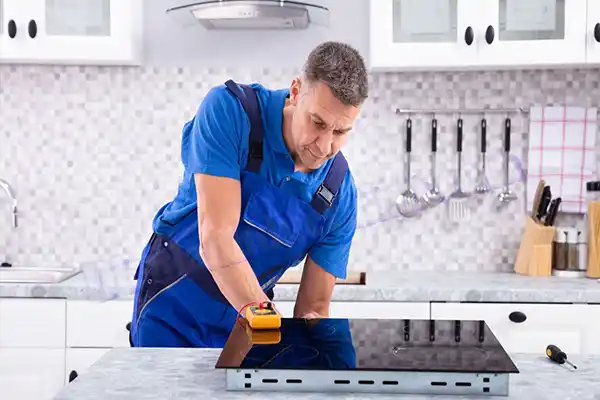 Nguyên Nhân Và Cách Sửa Bếp Từ Báo Lỗi E4 Hiệu Quả2