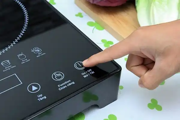 Lỗi E0, E2 Trên Bếp Từ Kangaroo