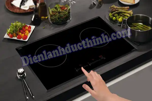 Bếp từ vào điện nhưng không bật được Electrolux