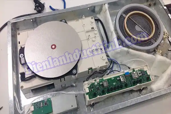 Bếp hồng ngoại không điều khiển được