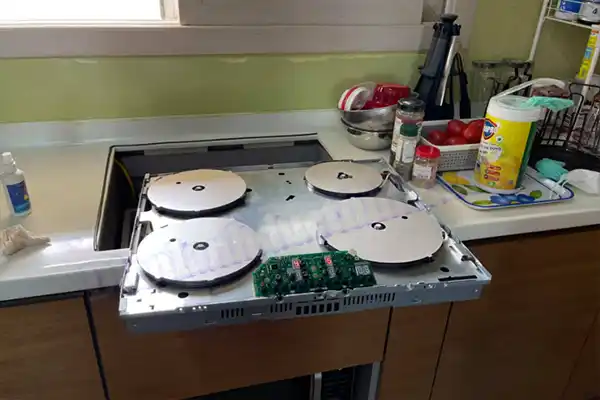 Bếp từ 1 bên không vào điện