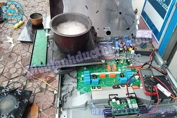 Sửa Bếp Từ Faster giá rẻ