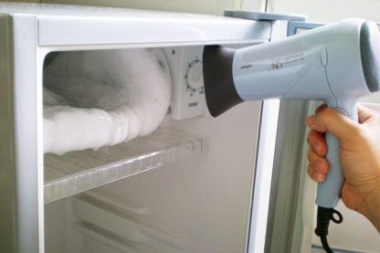 tủ lạnh hitachi bị chảy nước