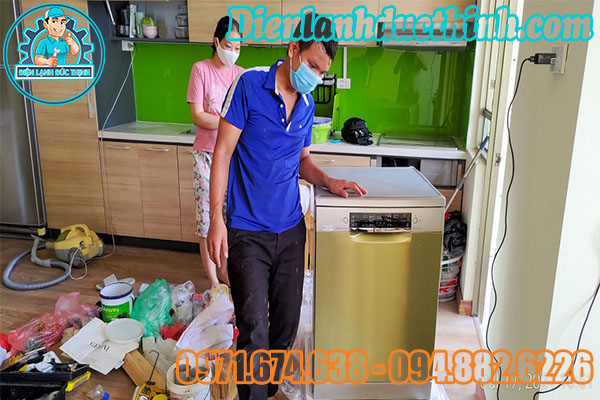 Sửa Máy Rửa Bát Electrolux Tại Nhà Ở Hà Nội - TP HCM4