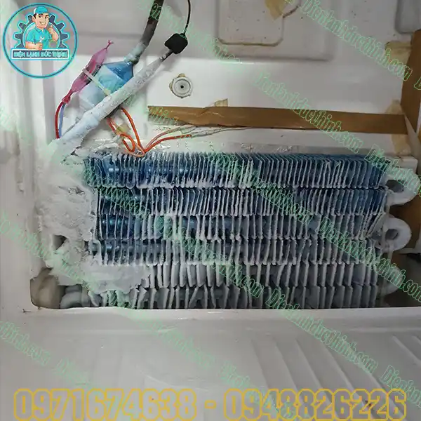 Nguyên nhân và cách khắc phục tủ lạnh bị đóng tuyết