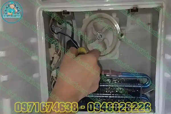 Tủ lạnh đóng tuyết không đông đá