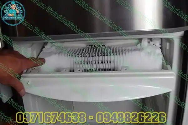 Tủ lạnh Panasonic bị đóng tuyết