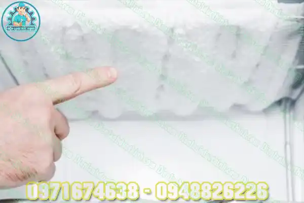 Tủ lạnh bị đóng tuyết có sao không