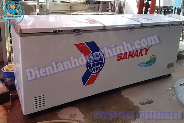 Tủ đông Sanaky inverter chớp đèn 6 lần