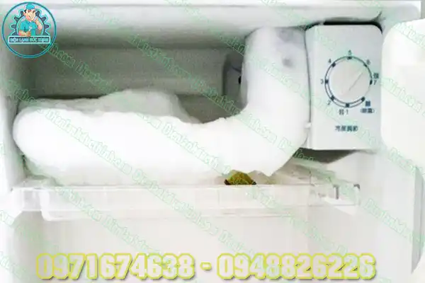 Tủ lạnh bị đóng tuyết có sao không
