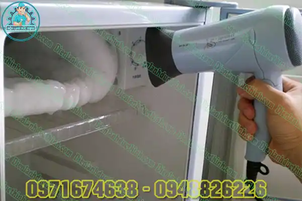 Nguyên nhân và cách khắc phục tủ lạnh bị đóng tuyết