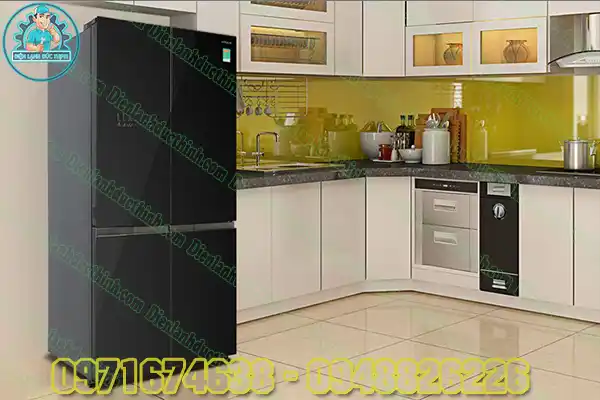 Tủ lạnh Hitachi 4 cánh lấy nước ngoài
