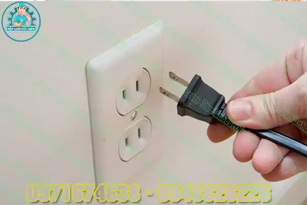 Tủ lạnh ngắt không chạy lại