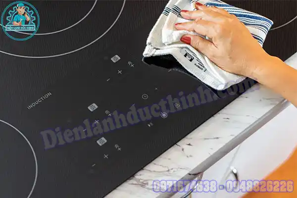 Sửa Mặt Kính Bếp Từ Lorca Tại HCM Nhanh Chóng