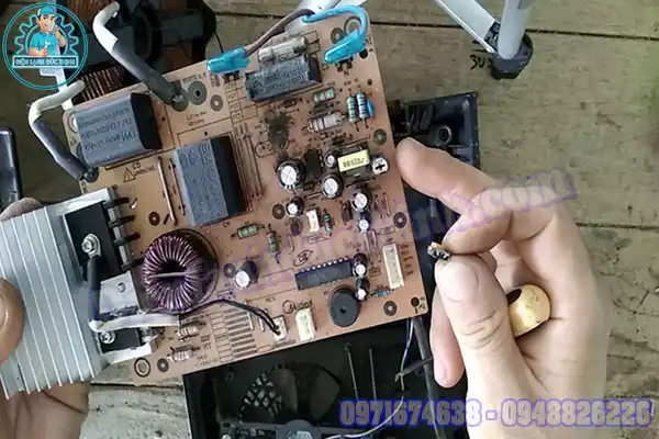 Thay Mặt Kính Bếp Từ Siemens Nhanh Chóng, Chuyên Nghiệp & Giá Tốt Nhất