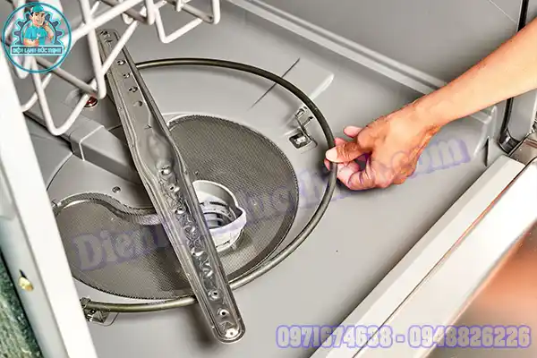 Frigidaire dishwasher error code UO