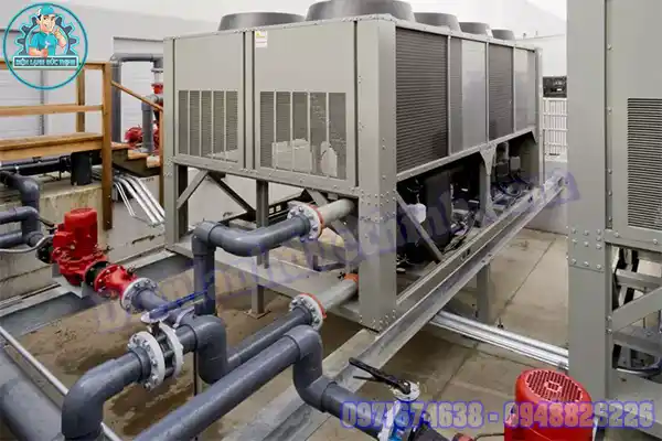Máy làm lạnh nước Chiller