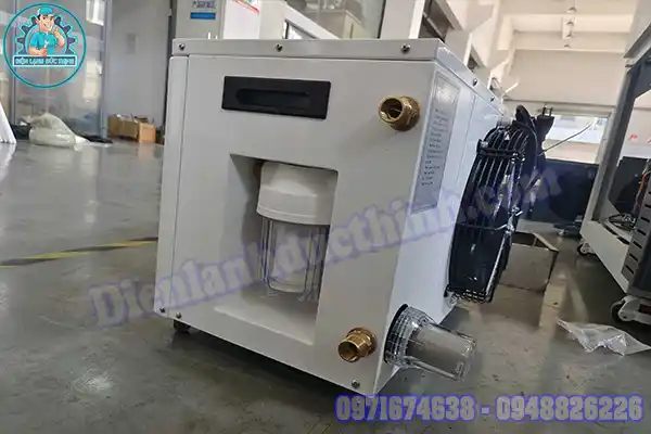 Giá máy làm lạnh nước công nghiệp