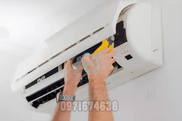 Thợ Sửa Điều Hòa Tại Nhân Chính, Quan Nhân, Lê Văn Lương