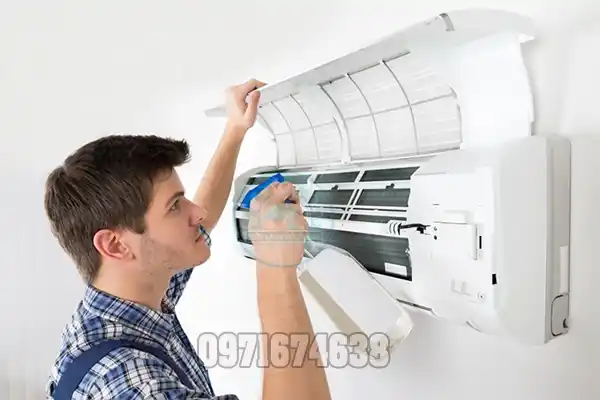 Sửa Điều Hòa Tại Xuân Tảo Ngoại Giao Đoàn, Hoàng Minh Thảo