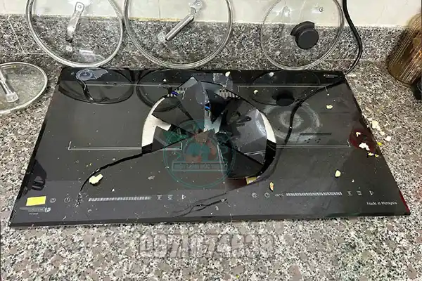 Vết nứt trên mặt kính bếp từ lan rộng